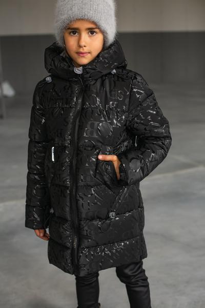 Куртка-пуховик дитячий зимовий для дівчинки чорного кольору з принтом, розміри 122, 128, 134, 140