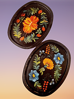 Дві старовинні декоративні настінні металеві тарілки з петриковським розписом