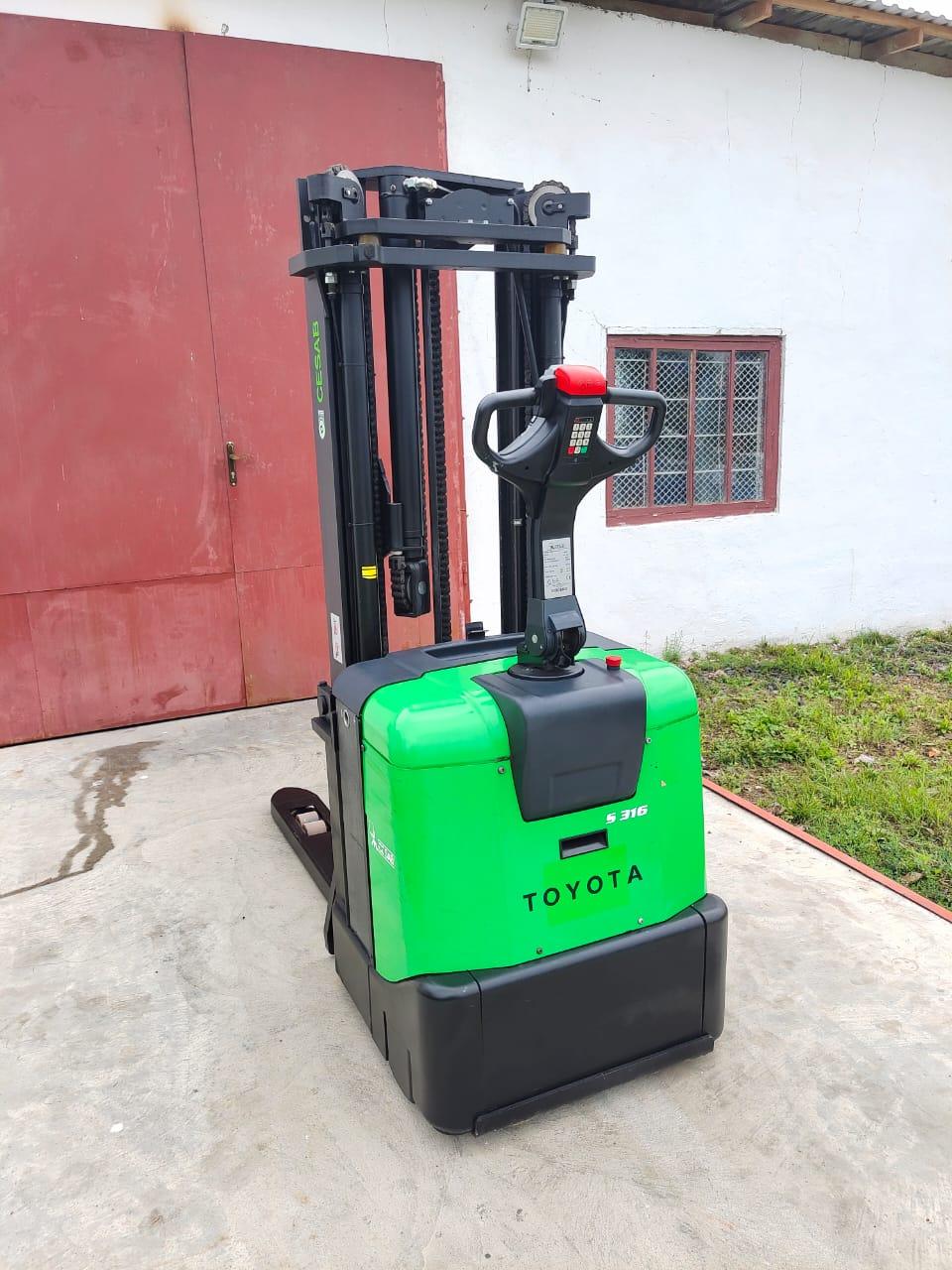 Штабелер електричний самохідний Toyota CESAB S316 BT 1.6t 4.35m, фото 1
