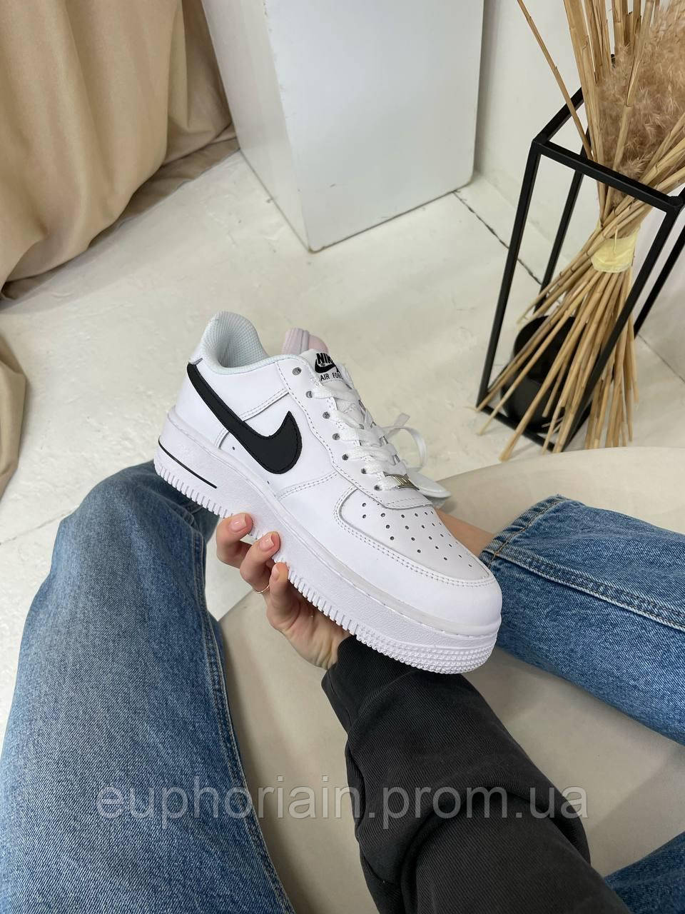 Nike air force 1 paloma negra hotsell