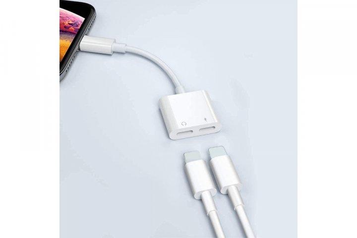 Перехідник для iPhone на Audio Lightning адаптер iPad/iPod/iPhone Foxconn (A14646)Білий