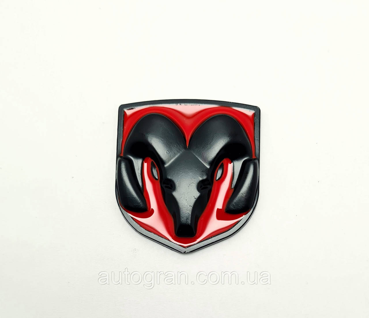 Емблема кузова Dodge 44x40м червона