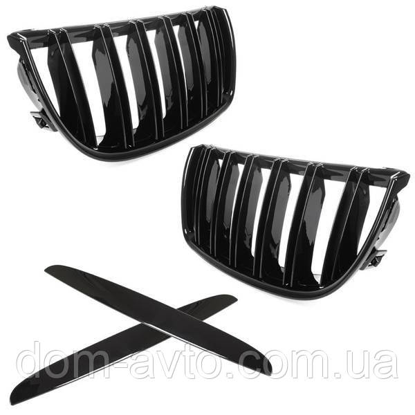 BMW 3 E90 / E91 04-09 СЕДАН / КОМБІ муляжі між фарами (нирки) ліва+права комплект ЧОРНА ГЛЯНЦЕВА ПОДВІЙНА БАРКА