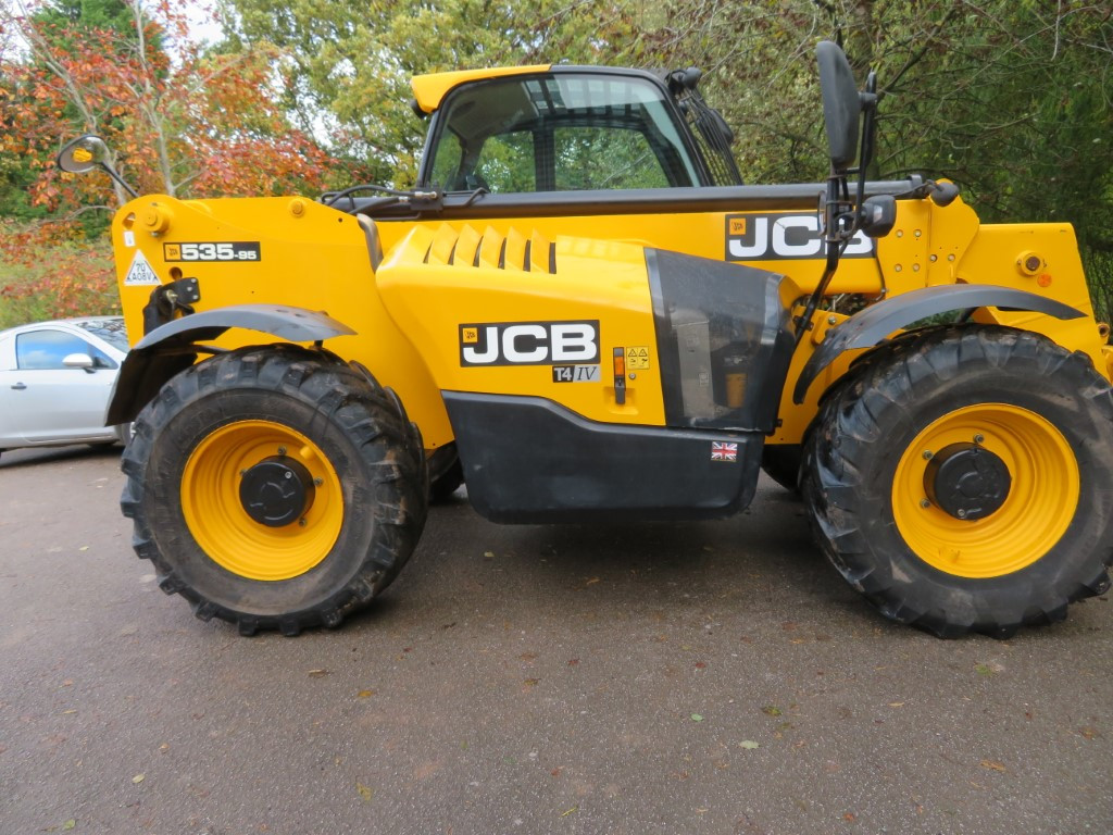 Телескопічний навантажувач JCB 535-95 2016 року