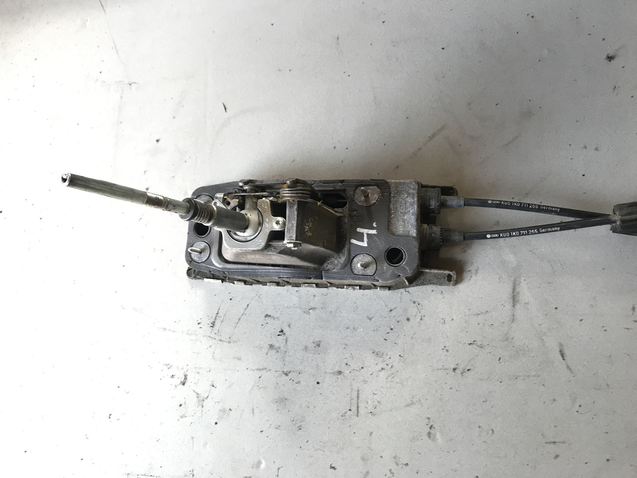 Куліса важіль троси КПП 5ступка Volkswagen Golf 5 2.0 16v TDI 1k0711265 1k0711266 1K0711061A No4