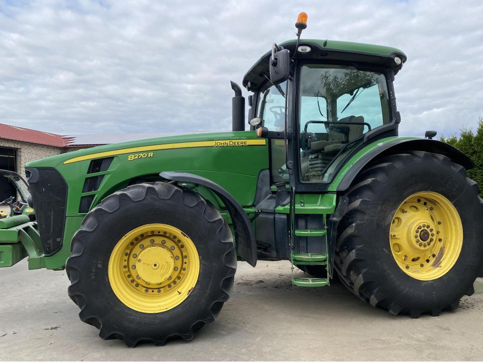 Трактор John Deere 8270R 2010 року