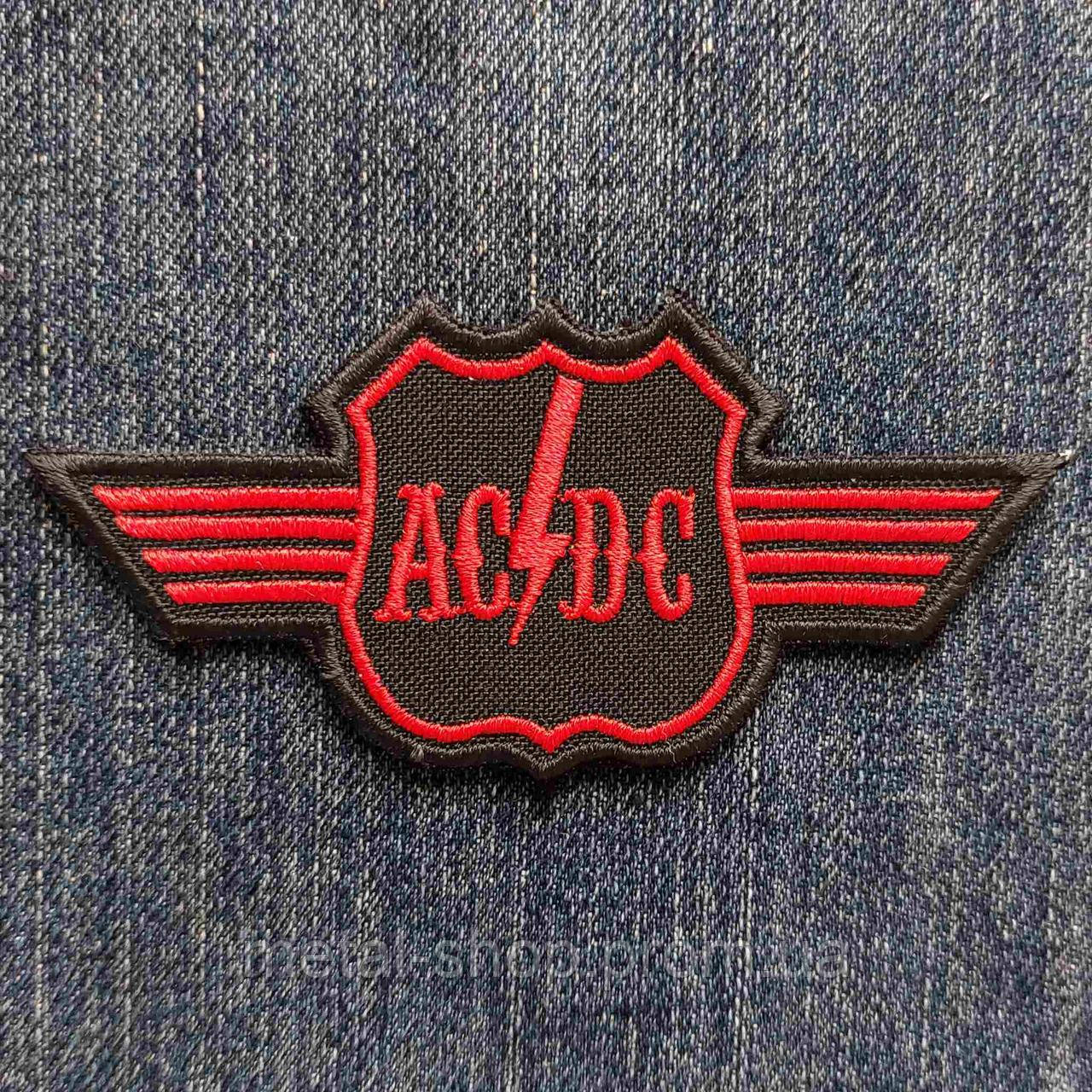 Нашивка AC/DC Old Logo Red вишита вирізана, цена: 46.80 ₴, купить на ...