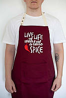Прикольный фартук для кухни с надписью "Live life with a little spice" бордовый