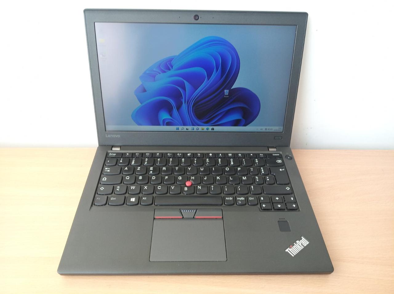 Ноутбук Lenovo ThinkPad X270 12.5 i5-6200U 6Gen/8Gb DDR4/SSD 256Gb/HD 520/WEBCam/ 2 бат