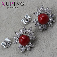 Серьги пуссеты гвоздики серебристого цвета размер 16х14 мм фирма Xuping Jewelry с красными бусинами и стразами