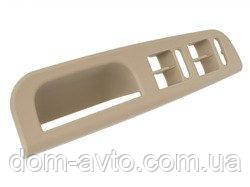 VW Golf IV 97-03 Ручка дверей БЕЖЕВА передня ліва