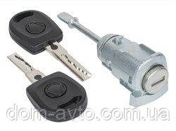 Вставка замка правої двері Seat Ibiza III 02-08