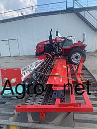 Вивантаження мототрактора і навісного обладнання.