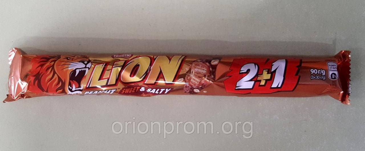 Шоколадний батончик Lion Sweet & Salty 90 г