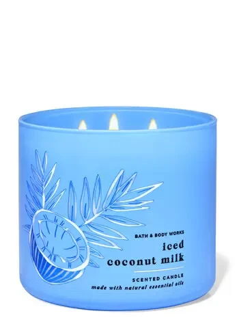 Ароматизована свічка Iced Coconut Milk Bath & Body Works, фото 1