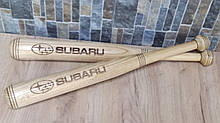 Бейсбольна дерев'яна бита з логотипом авто "Subaru"