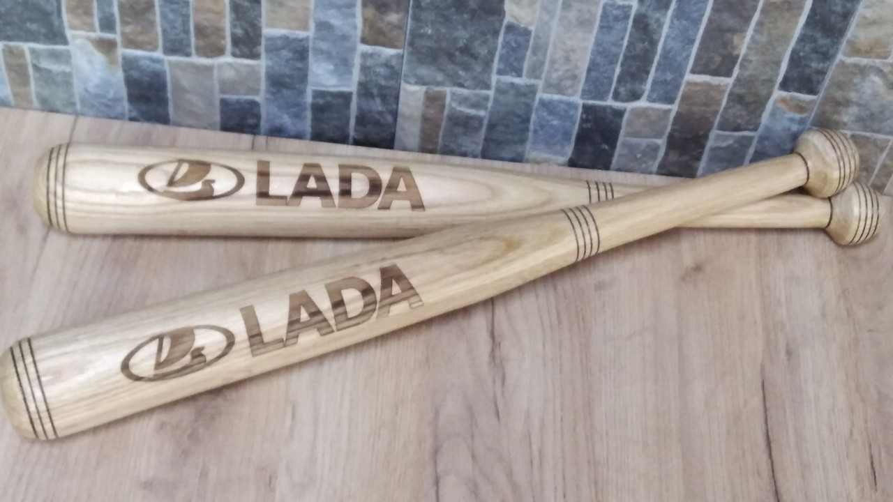 Бейсбольна дерев'яна бита з логотипом авто  "Lada"