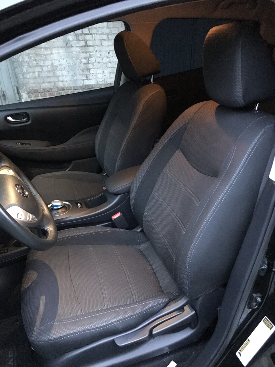 Автомобільні чохли для Nissan Leaf I з 2010 по 2018
