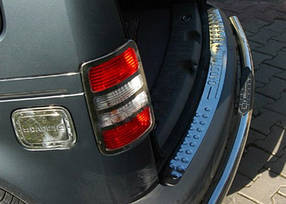 VW Caddy Накладка на задній бампер пряма хром (Omsa) матова AUC Накладки на задній бампер Фольксваген Кадді