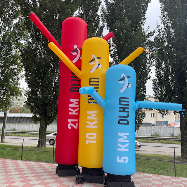 Надувні аєромени-колони 6 м для спортивного марафону