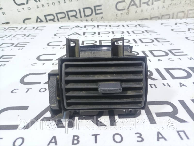 Дефлектор повітроводу Ford Transit Connect 1.8L 2005 лев. (б/у)