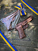 Шоколадний пістолет на День захисника та Захисниці України