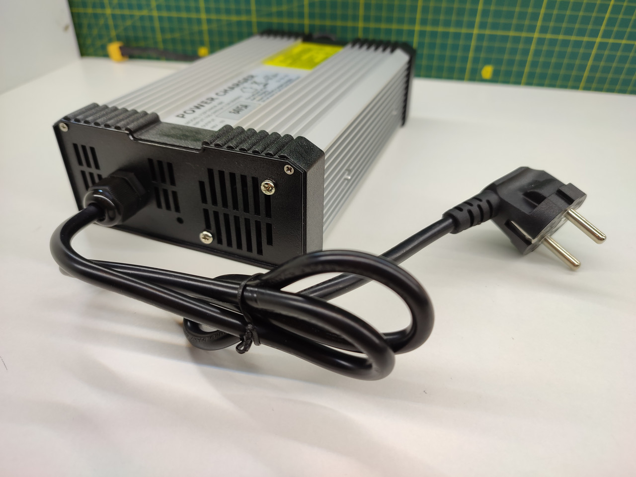 Зарядное устройство для Li-Ion аккумулятора 20S 72 (84) вольта 5 ампер ...