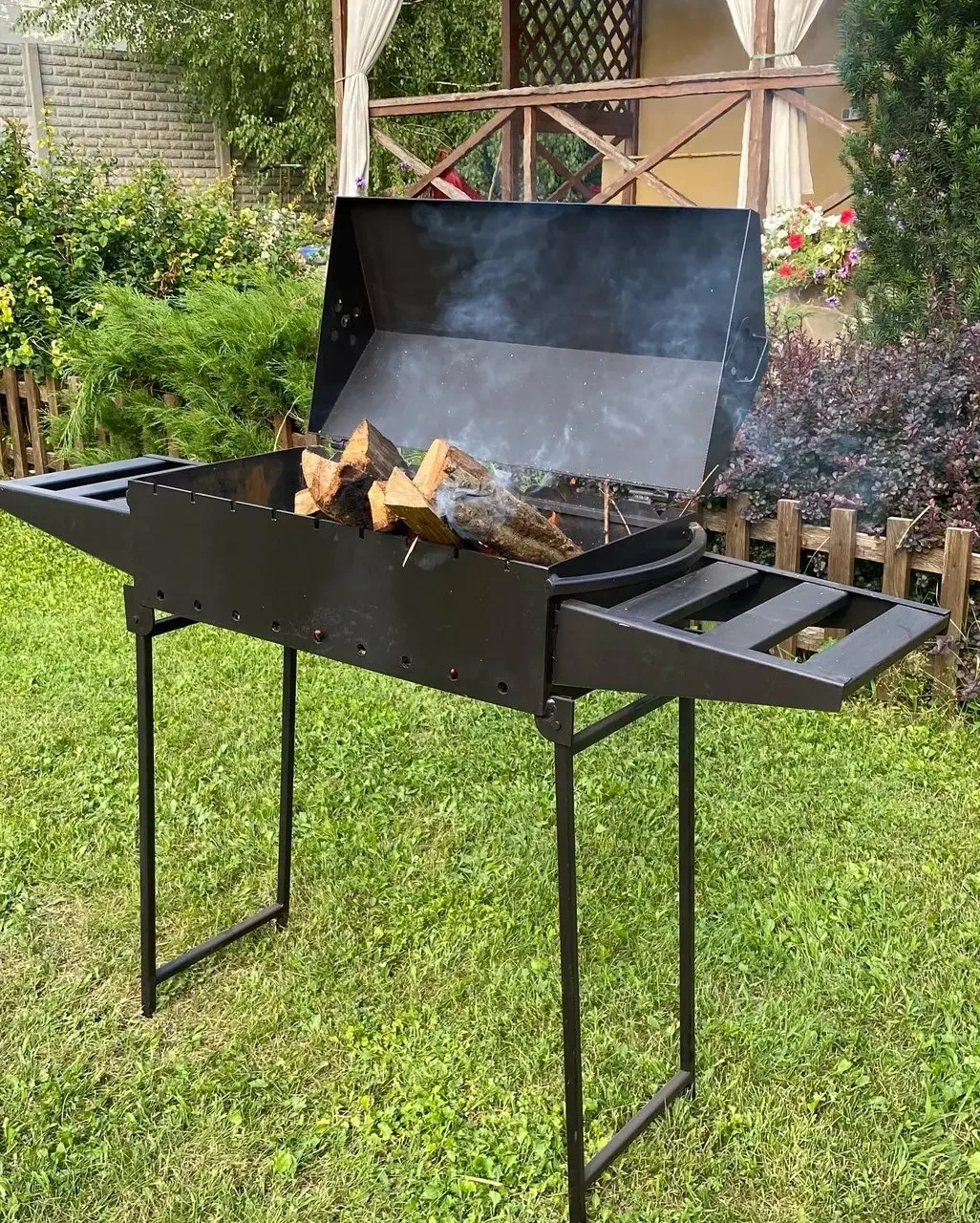 Розкладний Мангал-барбекю на 9 шампурів, 3 мм, на ніжках із двома столиками, фото 1