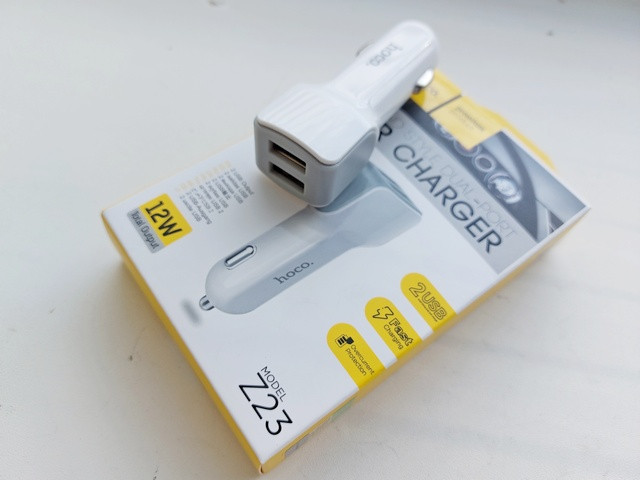 Зарядний пристрій автомобільний 2USB 2,4А Z23