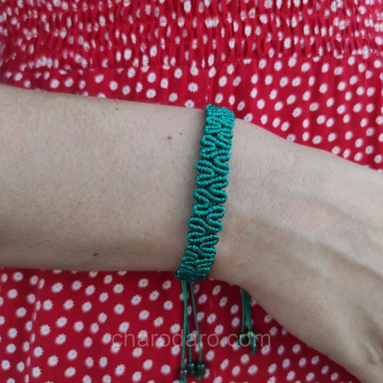 Жіночий браслет ручного плетіння макраме "В сердці 💚" (зелений)