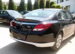 Задня нижня накладка (під фарбування) для Opel Insignia 2008-2017 рр