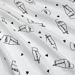 Муслін у квадратики "Пляшечки з трубочкою та трикутники" на білому тлі, ширина 160 см