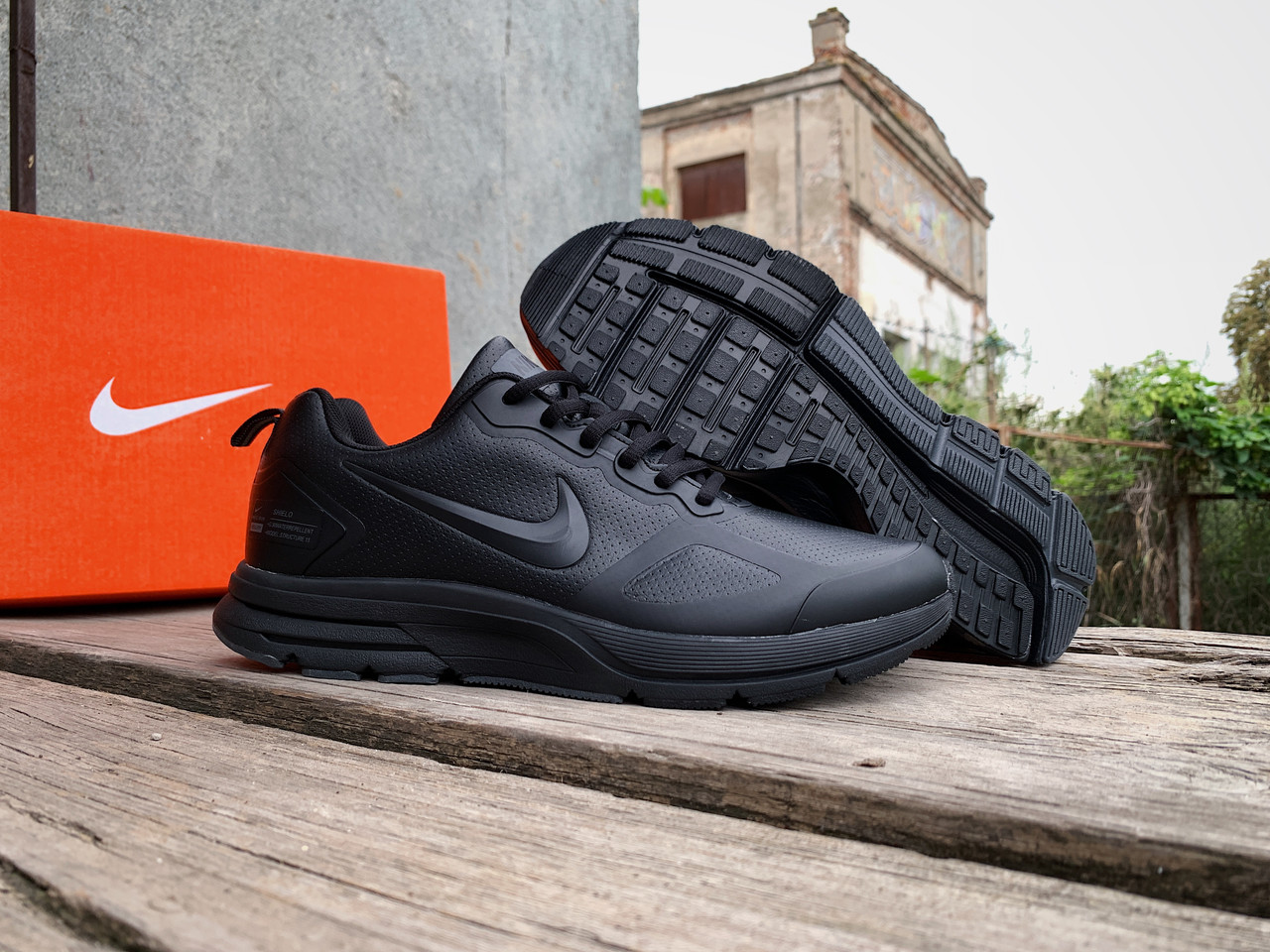 Чоловічі кросівки Nike Zoom Shield 15 All Black чорні водонепроникні