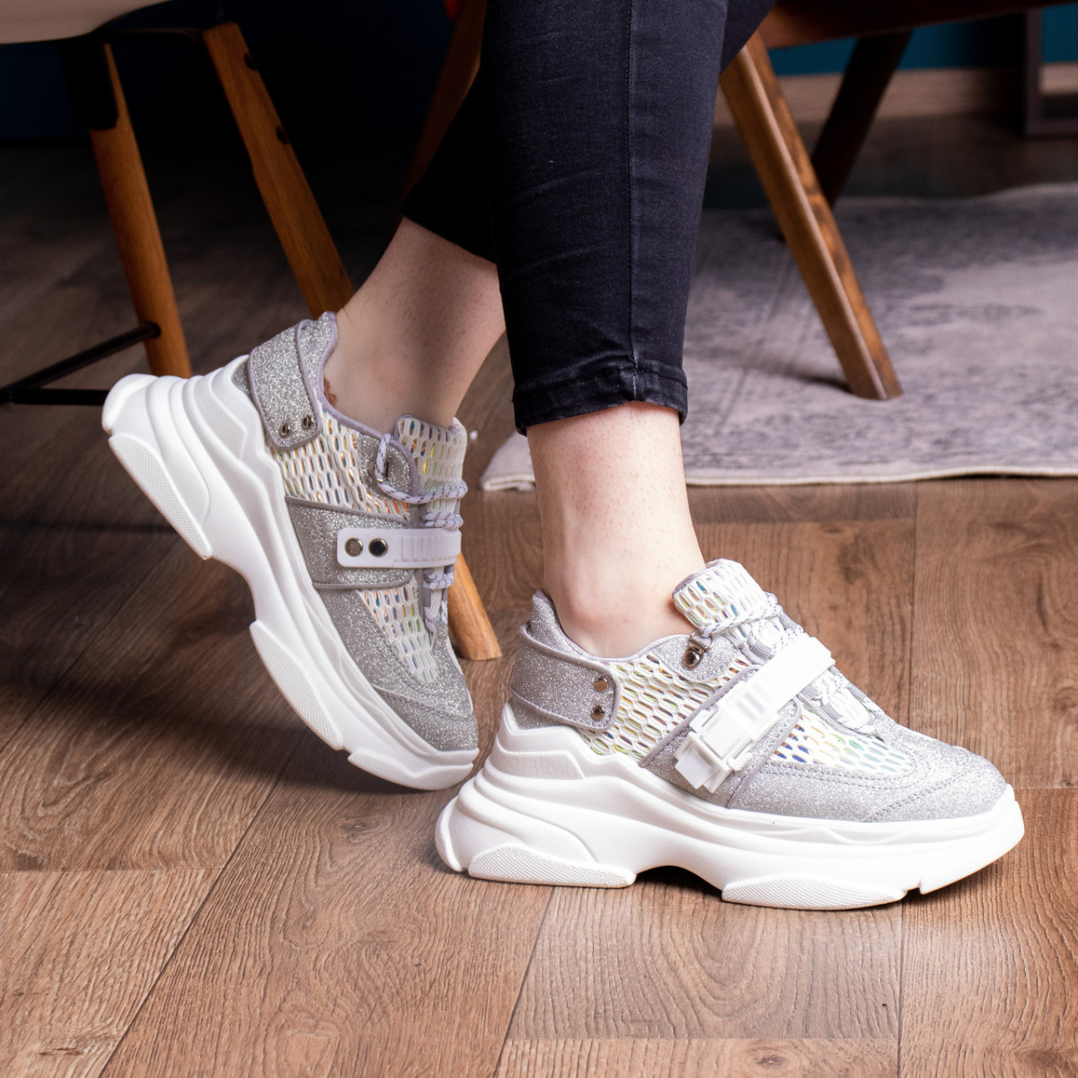 Жіночі кросівки Fashion Dorky 1707 37 розмір 23,5 см Срібний код ID 3796815