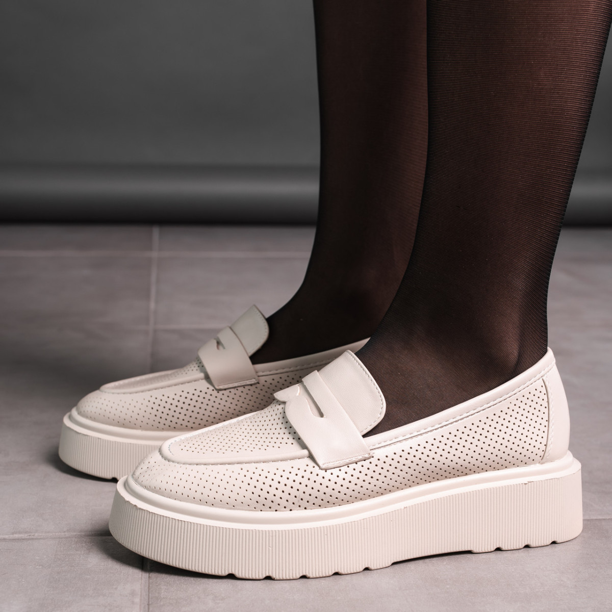 Броги жіночі Fashion Charlie 3568 37 розмір 24 см Бежевий код ID 4308104