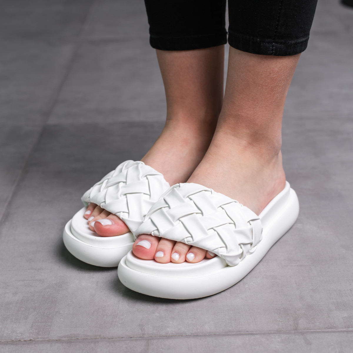 Шльопанці жіночі Fashion Duke 3680 39 розмір 25 см Білий код ID 4334049