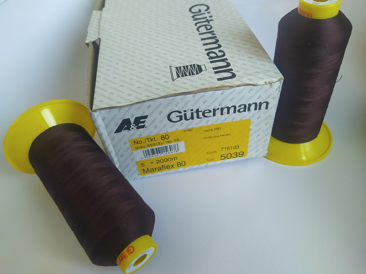 Нитки Gutermann Mara FLEX 80 2000м col 5039 темно-бордовый (эластичные) - фото 8 - id-p1670675828