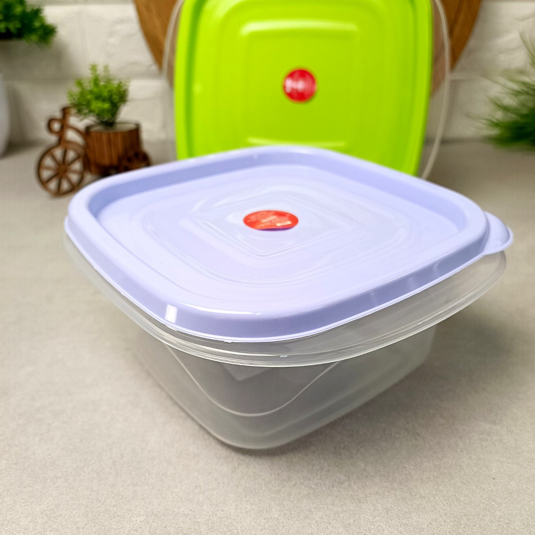 Пластиковий контейнер квадратний 2.1л Омега КЗХП Алеана, фото 1