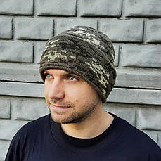 Шапка чоловіча класична щільної в'язки з відворотом на флісі ОЛИВА ЧОРНИЙ ТЕМНО-СИНІЙ ПІКСЕЛЬ