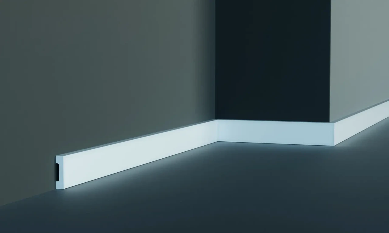 Плінтус Gaudi CR931 (40х10х2000) мм, фото 1