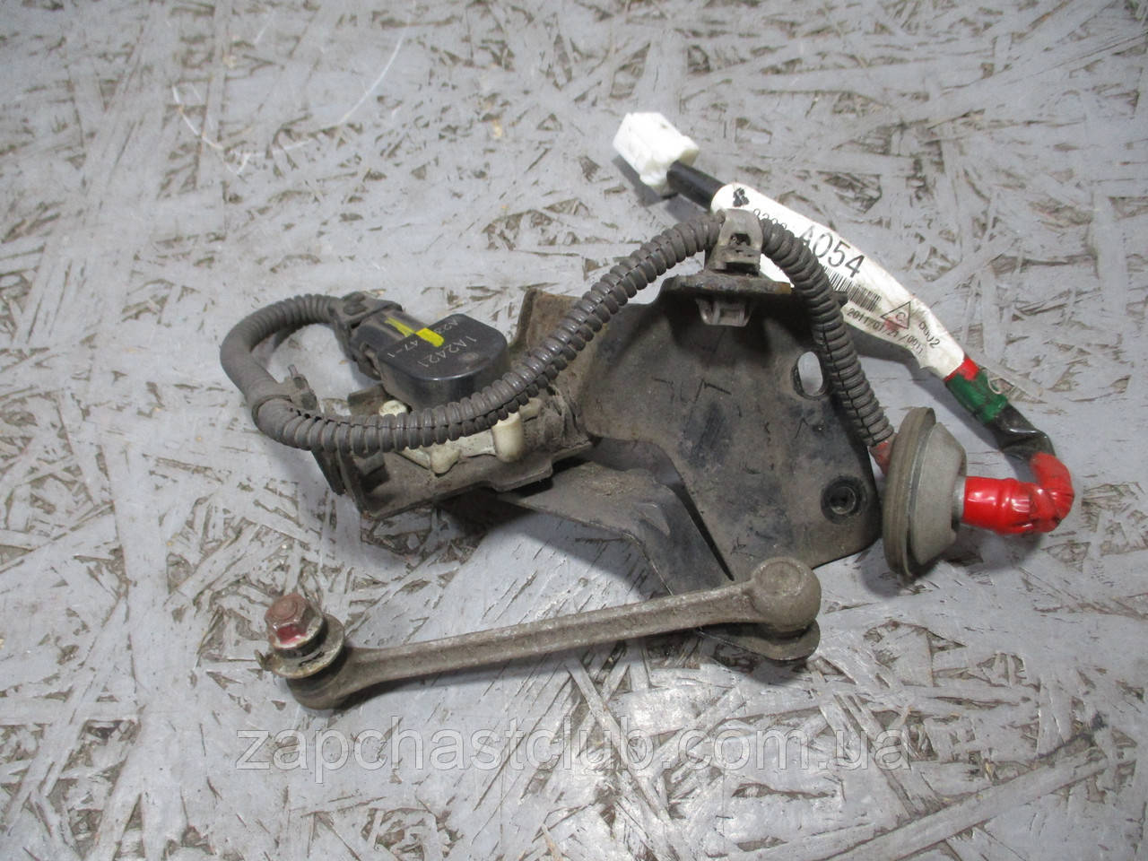 Датчик положення кузова / дорожнього просвіту 8303A054 9920378 Lancer X Mitsubishi, фото 1