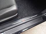 Карбонові захисні накладки на пороги авто з логотипом Honda всі моделі та інші марки автомобілів, фото 5