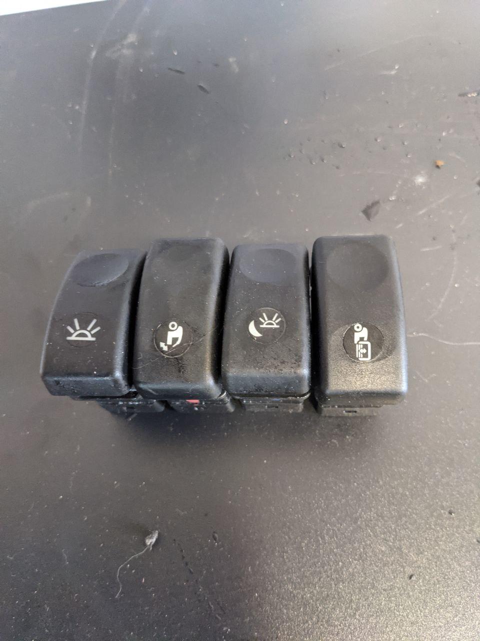 Кнопки б/в DAF XF 105 (1435592, 1322399) оригінал