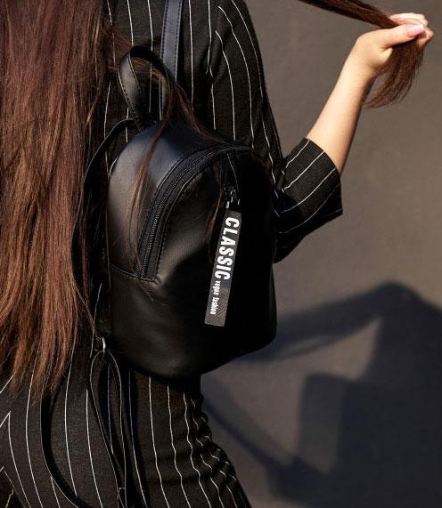 Жіночий чорний маленький рюкзак BLACK CLASIC з екошкіри для міста і подорожей
