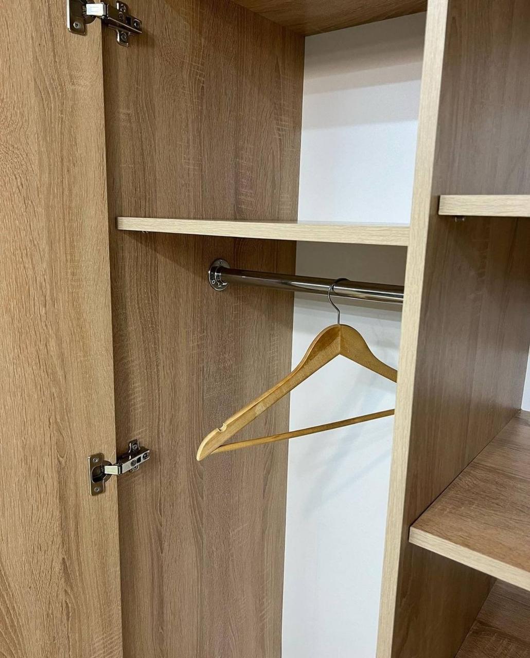 Купить Шкаф из ДСП с ящиками, полками и штангой, цена 5190 грн — Prom ...