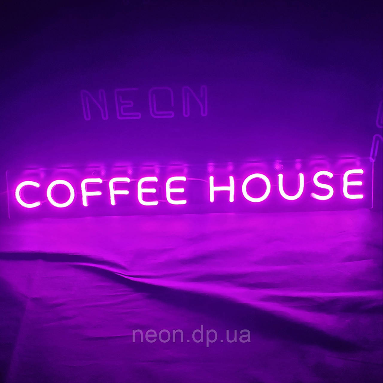 Неонова вивіска "coffee house"