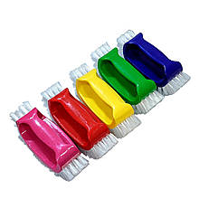 Щітка господарча з жорсткою щетиною для чистки килимів 18х7 см щетина 2.5 см