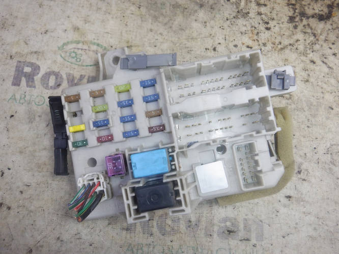 Блок предохранителей (2,0 CDTI 16V) Mazda 6 (GG/GY) 2002-2008 (Мазда 6 ...