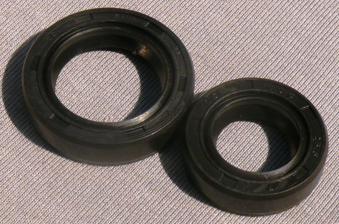 Сальники  коленвала DIO   20*31*7    15.5*25.5*7