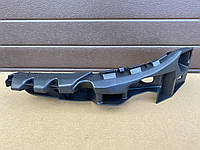 Кронштейн левой фары Renault Grand Scenic 2 2006-2009 8200479716